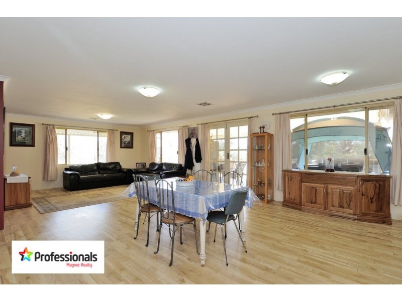 100 Olive, Wundowie WA 6560