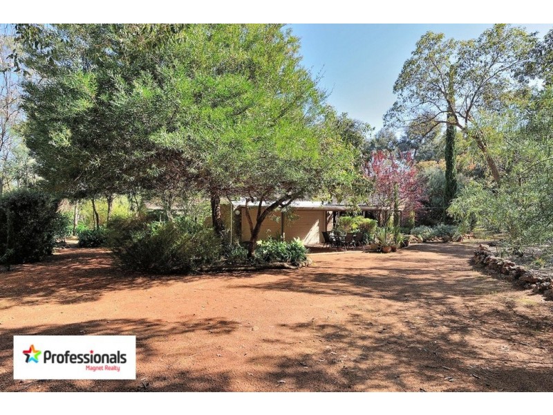 240 Colwyn Road, Mount Helena WA 6082