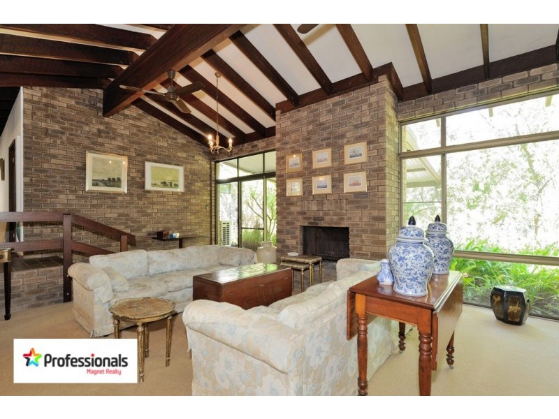 240 Colwyn Road, Mount Helena WA 6082