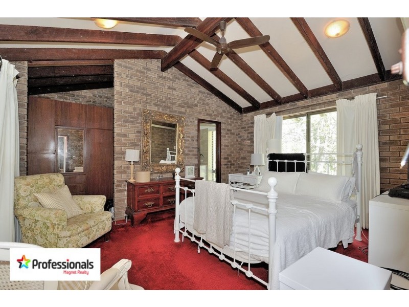 240 Colwyn Road, Mount Helena WA 6082