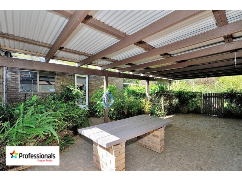 240 Colwyn Road, Mount Helena WA 6082