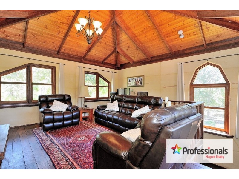 8 Ballymore Place, Gidgegannup WA 6083