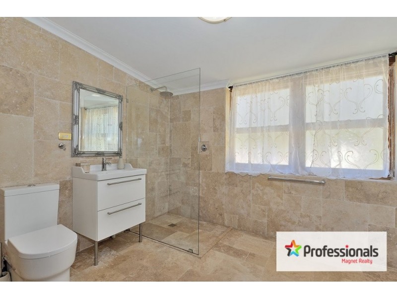 8 Ballymore Place, Gidgegannup WA 6083