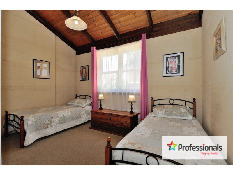 8 Ballymore Place, Gidgegannup WA 6083