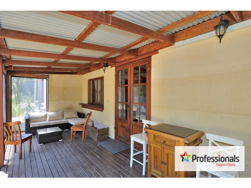 8 Ballymore Place, Gidgegannup WA 6083