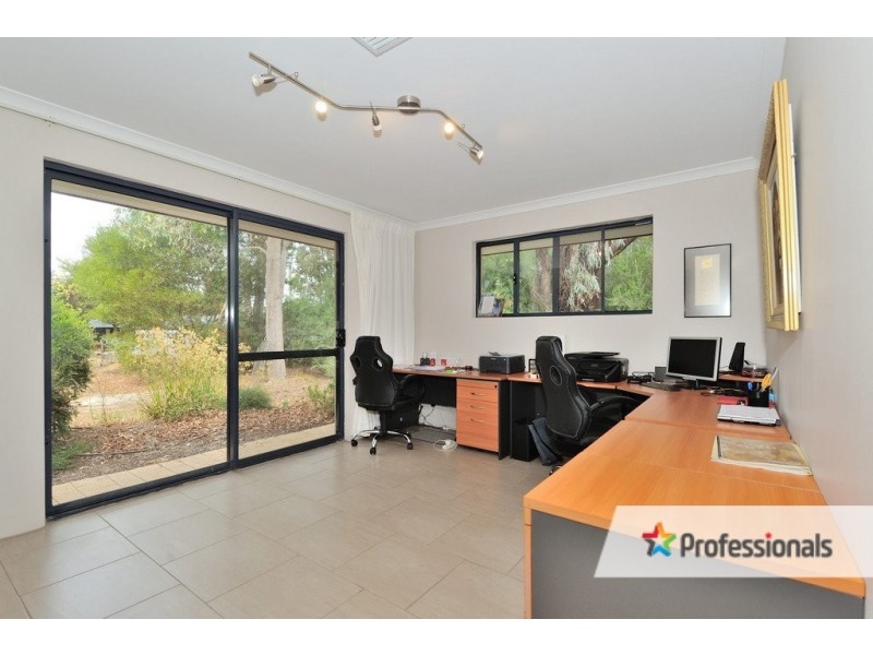 355 Samuel Street, Mount Helena WA 6082