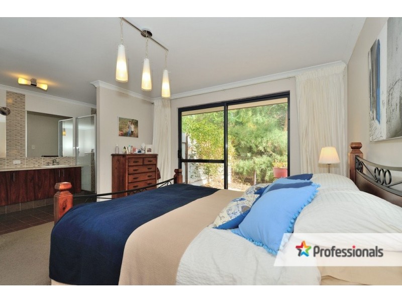 355 Samuel Street, Mount Helena WA 6082