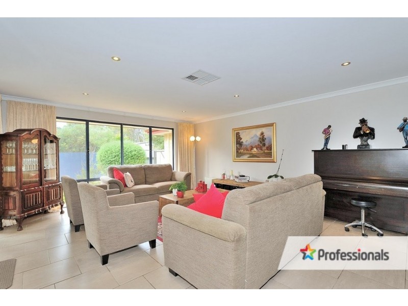 355 Samuel Street, Mount Helena WA 6082