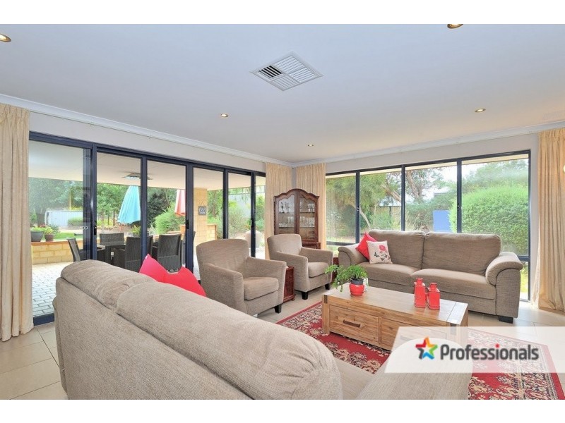 355 Samuel Street, Mount Helena WA 6082