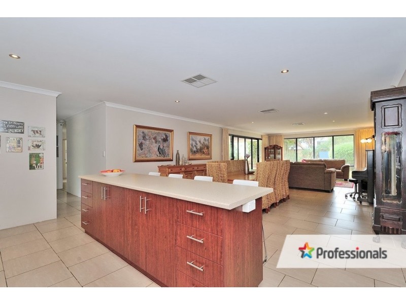 355 Samuel Street, Mount Helena WA 6082