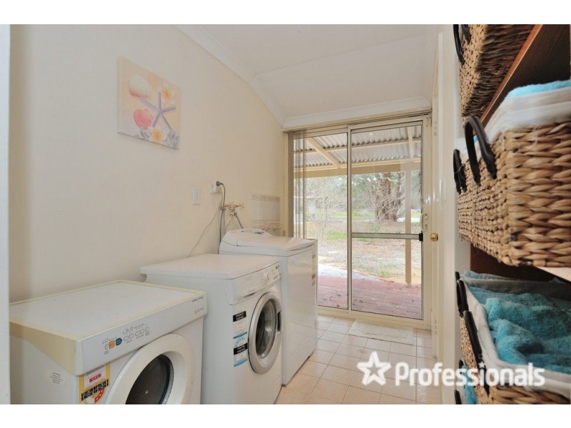 120 Woodlands Road, Stoneville WA 6081