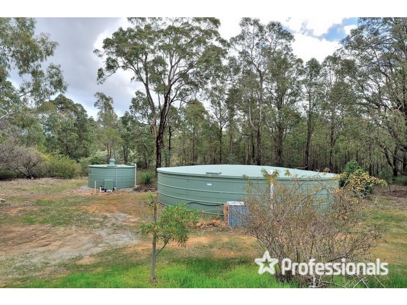 120 Woodlands Road, Stoneville WA 6081