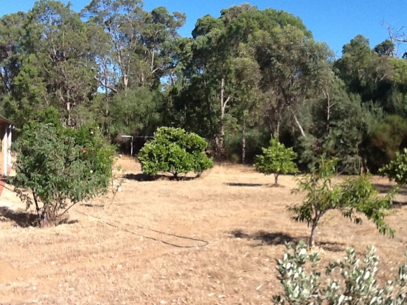 120 Woodlands Road, Stoneville WA 6081