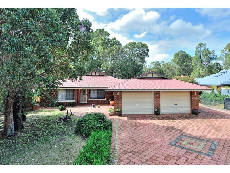 28 Painter Crescent, Mundaring WA 6073