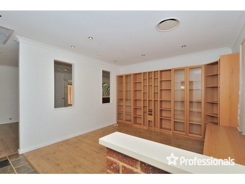 28 Painter Crescent, Mundaring WA 6073