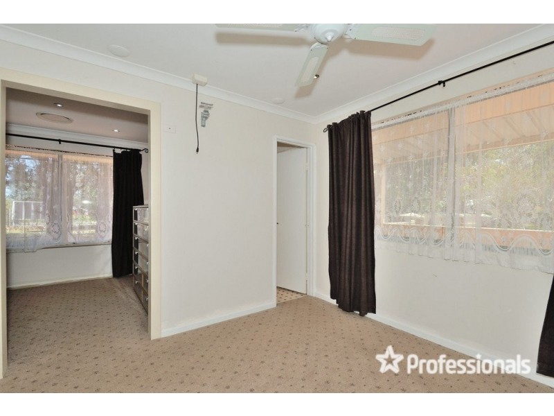 28 Painter Crescent, Mundaring WA 6073