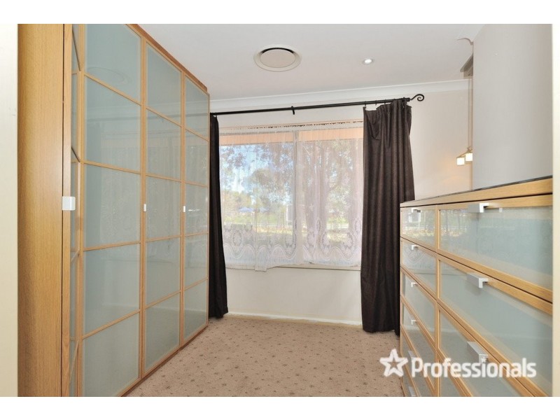 28 Painter Crescent, Mundaring WA 6073