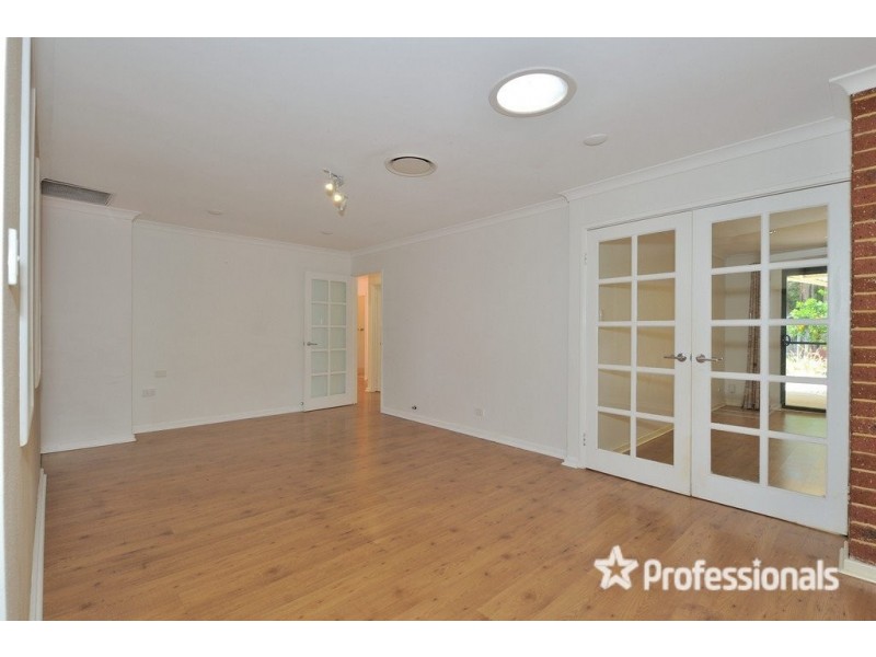 28 Painter Crescent, Mundaring WA 6073