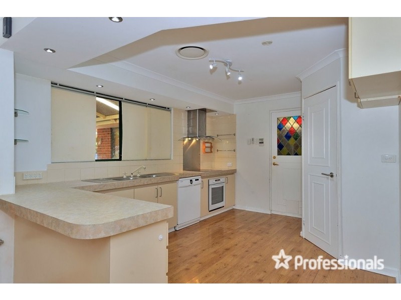 28 Painter Crescent, Mundaring WA 6073