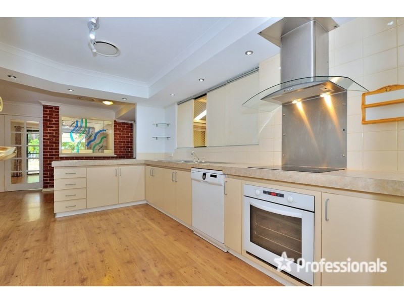 28 Painter Crescent, Mundaring WA 6073