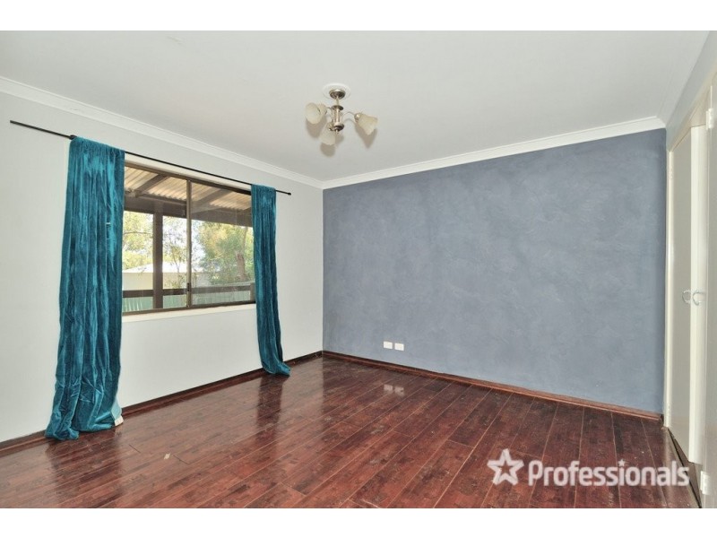 12 Royston Place, Mount Helena WA 6082