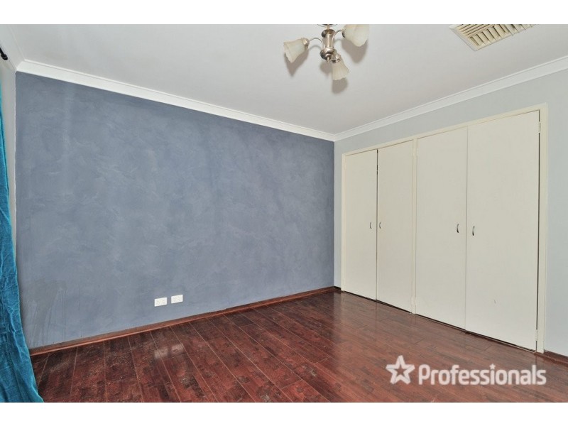 12 Royston Place, Mount Helena WA 6082