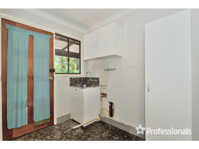 12 Royston Place, Mount Helena WA 6082