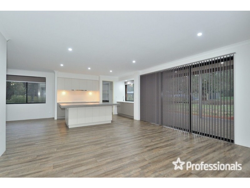 420 William Road, Mount Helena WA 6082