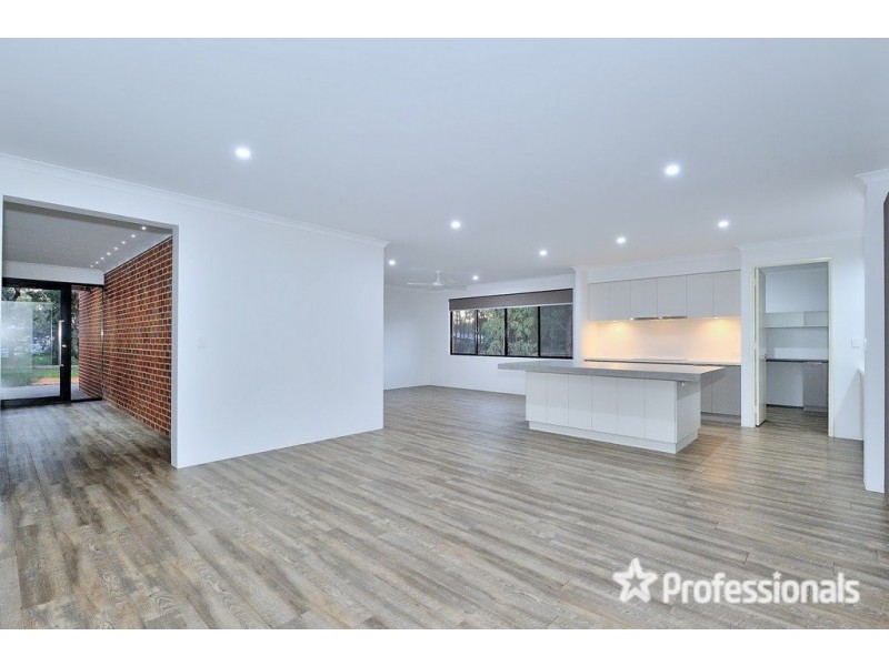 420 William Road, Mount Helena WA 6082