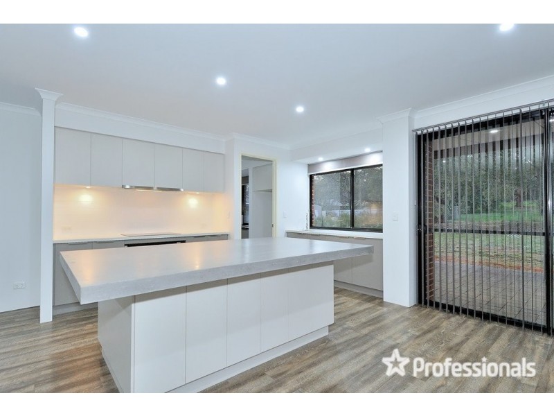 420 William Road, Mount Helena WA 6082