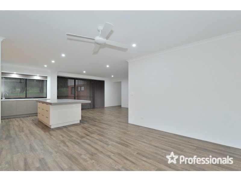 420 William Road, Mount Helena WA 6082