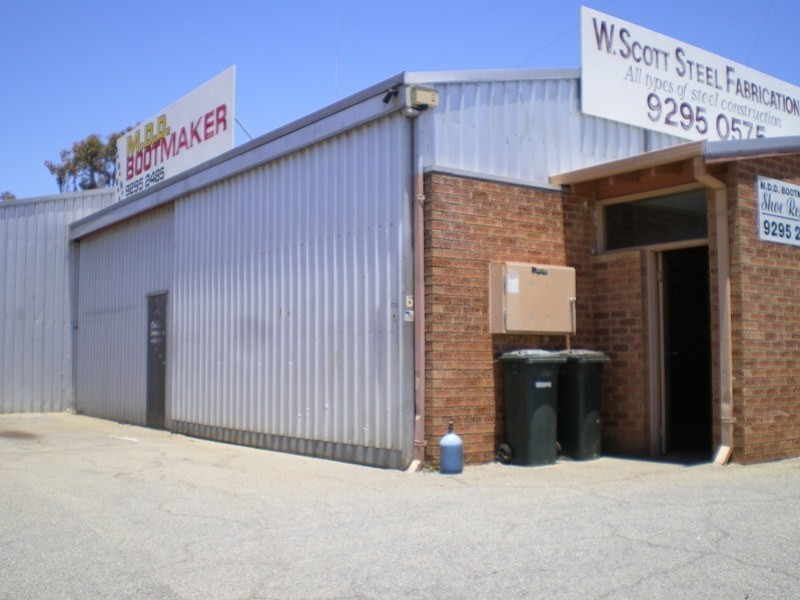 6 Burra Street, Mundaring WA 6073