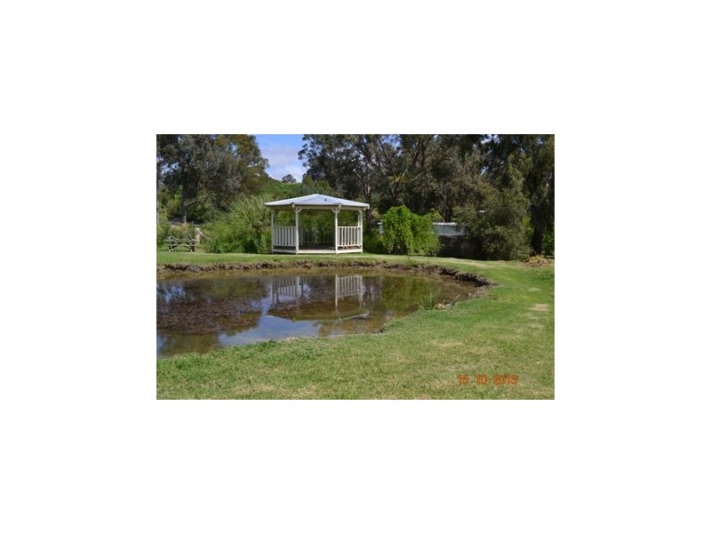 590 Walker, Mundaring WA 6073