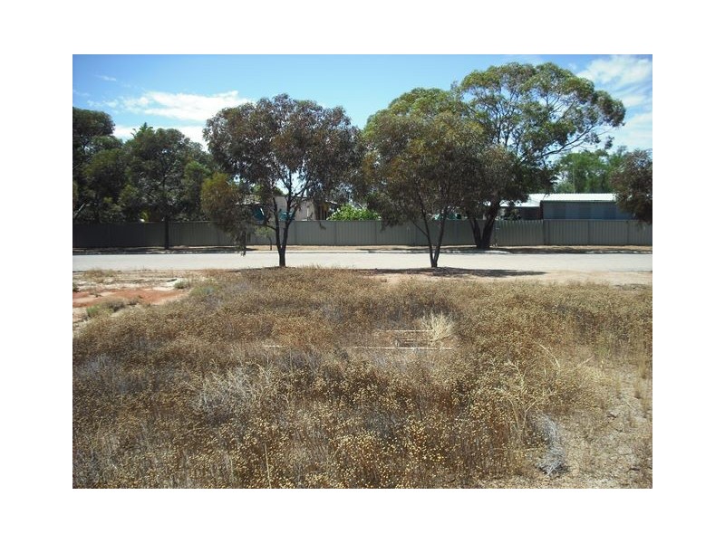 16 Railway Avenue, Nungarin WA 6490