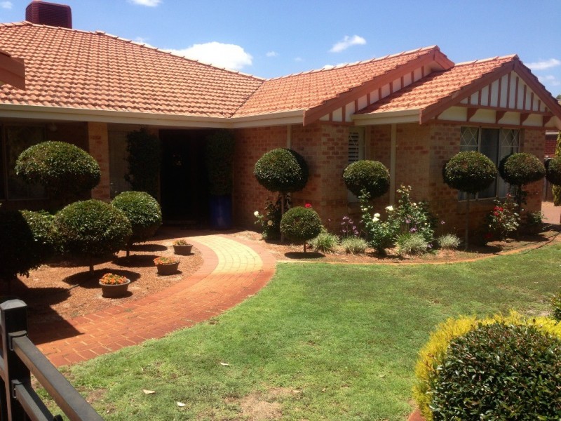 74 Chardonnay Drive, The Vines WA 6069