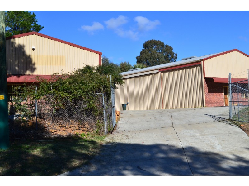 89 and 91 Wandeara Crescent, Mundaring WA 6073