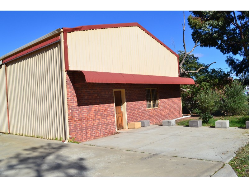 89 and 91 Wandeara Crescent, Mundaring WA 6073