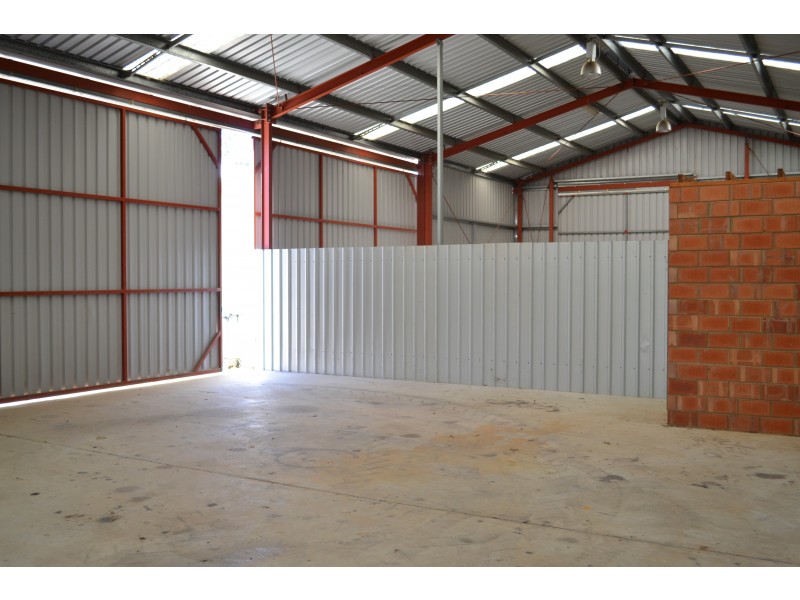 89 and 91 Wandeara Crescent, Mundaring WA 6073