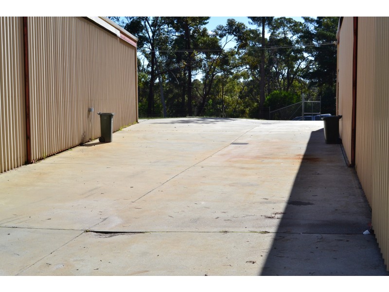 89 and 91 Wandeara Crescent, Mundaring WA 6073