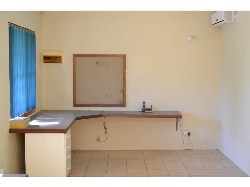 89 and 91 Wandeara Crescent, Mundaring WA 6073