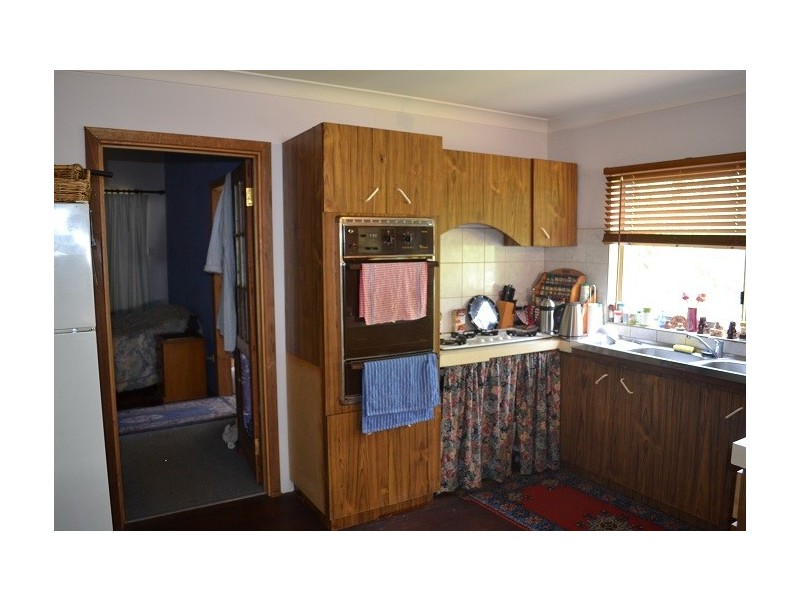 50 Sexton Street, Sawyers Valley WA 6074