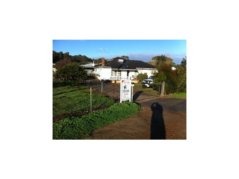 2 Great Eastern Highway, Sawyers Valley WA 6074