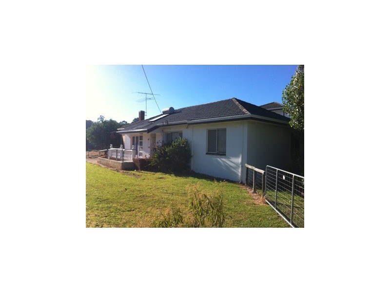 2 Great Eastern Highway, Sawyers Valley WA 6074