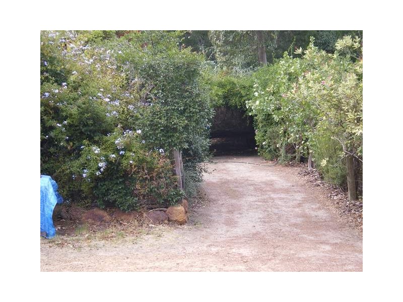 16 Byfield Road, Parkerville WA 6081