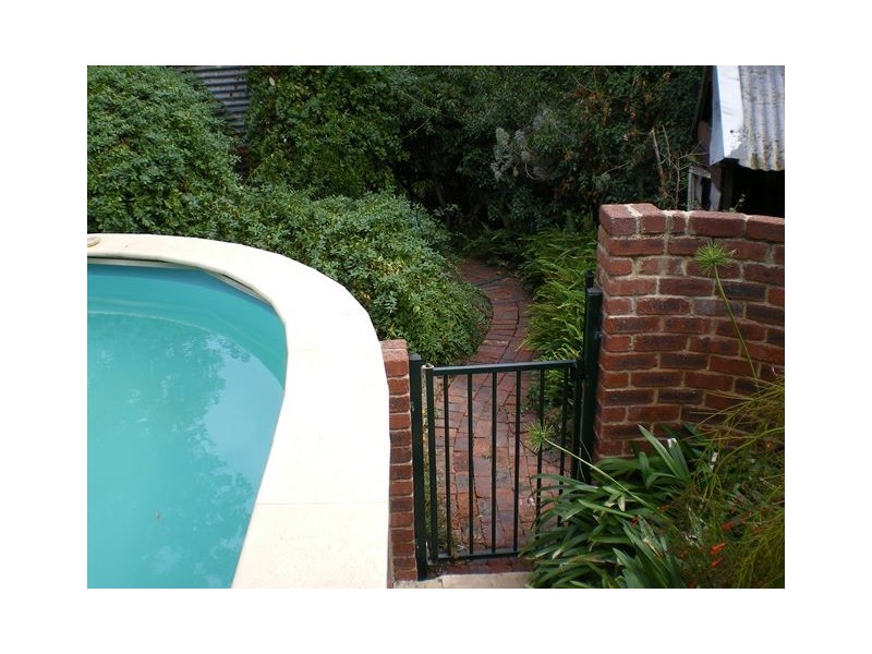 16 Byfield Road, Parkerville WA 6081