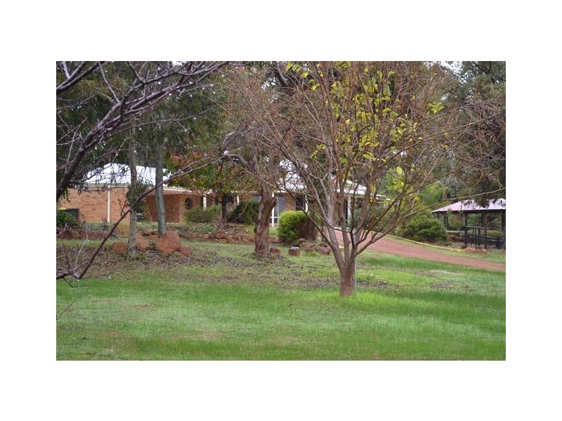 8 Hopedale Ridge, Gidgegannup WA 6083