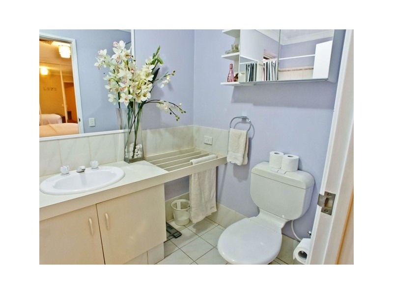 32 Lakefront Circle, The Vines WA 6069