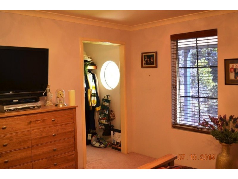 90 Karl Place, Mundaring WA 6073