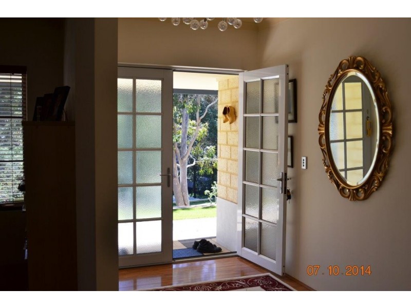 90 Karl Place, Mundaring WA 6073