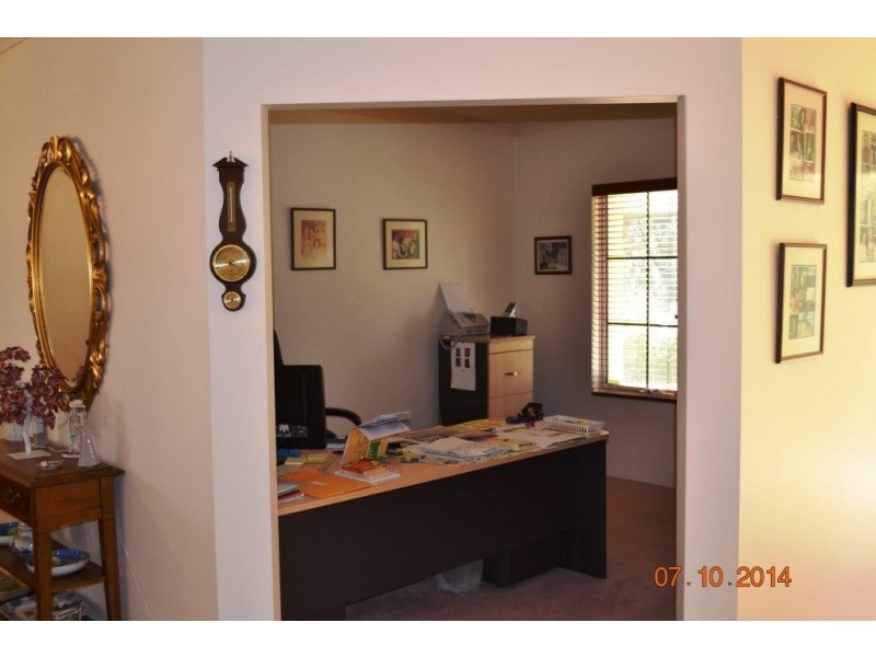 90 Karl Place, Mundaring WA 6073